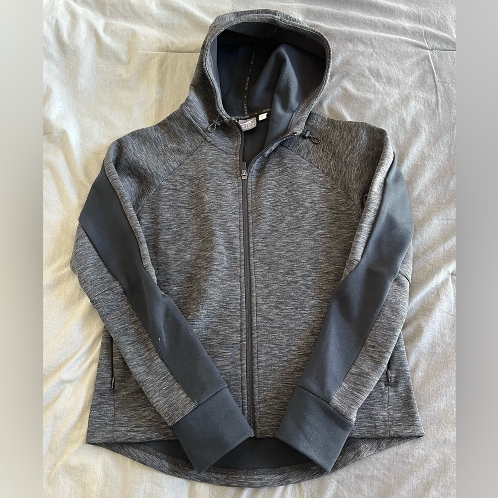 Puma jacket - Picture 1 of 4